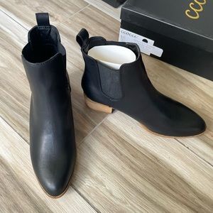 NWT Vici Chelsea Boot